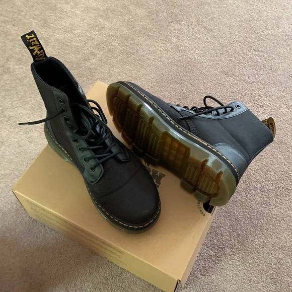 Boots - Picture 3 of 3